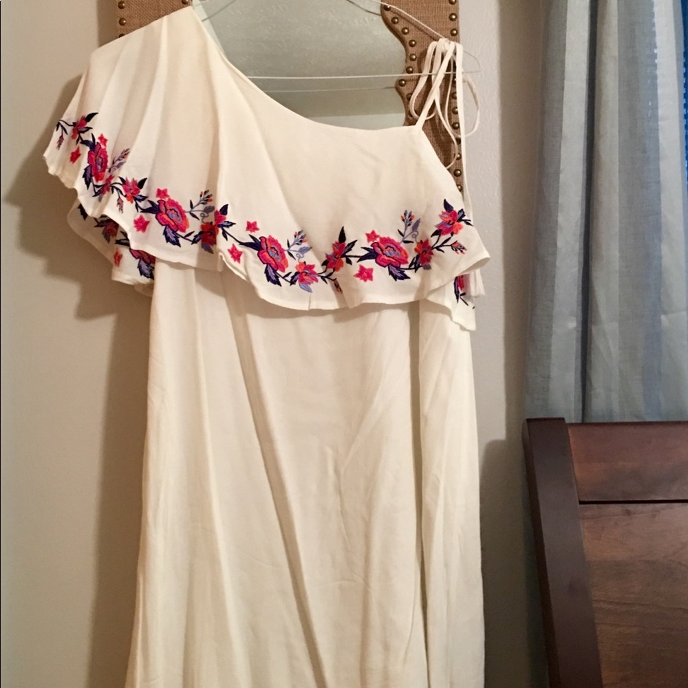 MIAMI | One Shoulder Embroidered Dress